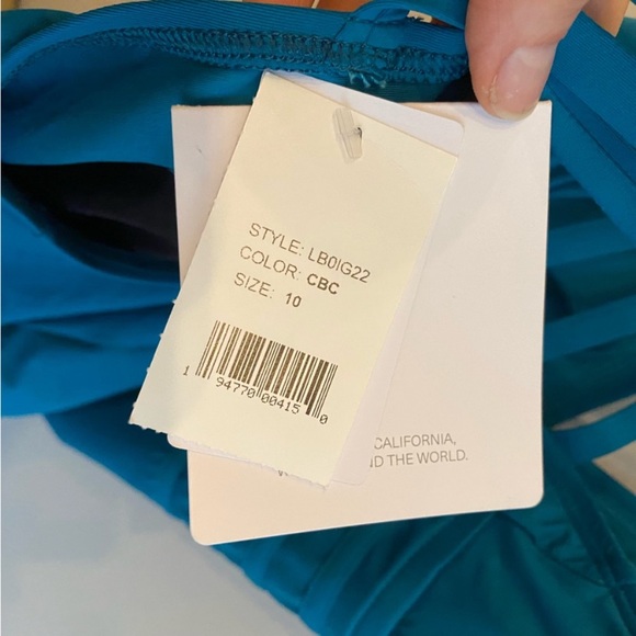 La Blanca Bathing Suit Swim One Piece Island Goddess Cross-Back V-Neck Compress - Picture 3 of 13